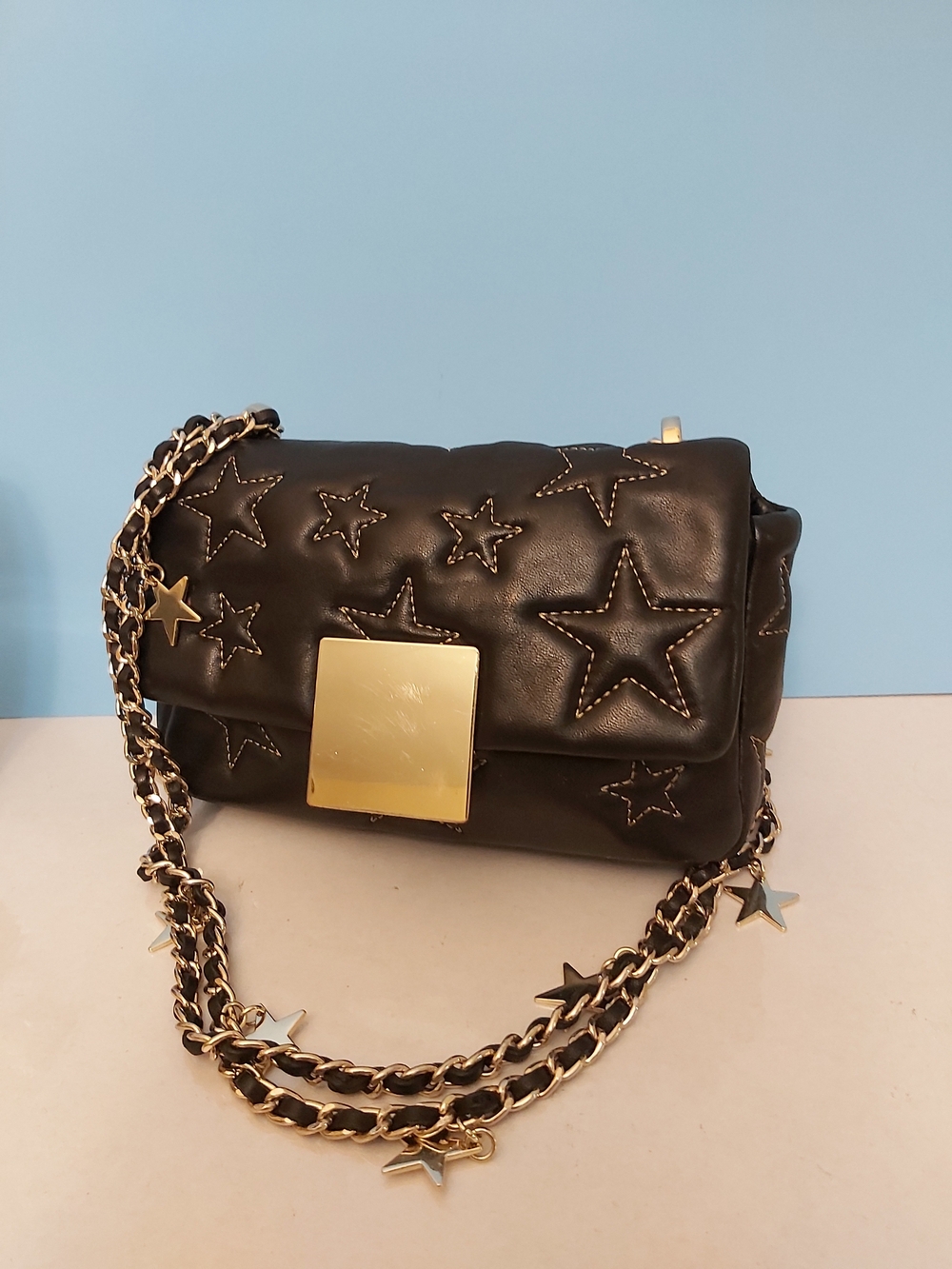 Black Star-Accent Quilted Leather Shoulder Bag with Gold Chain - Picture 3 of 16